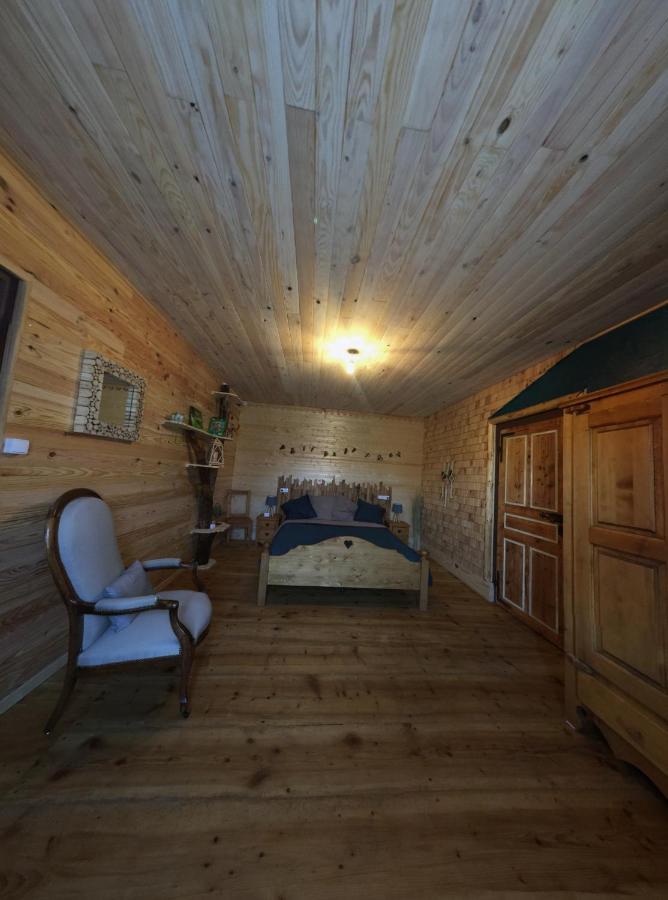 Les 3Crokignols, Maison D'Hote Familiale. Saffloz Esterno foto